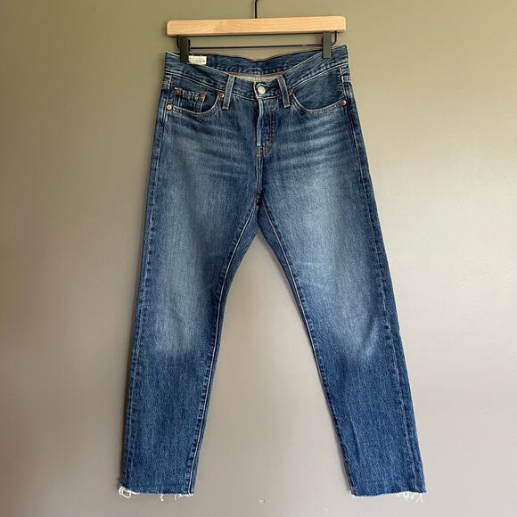 Levi's 501 Tapered Raw Hem Jeans Size 25 High Rise Mid‎ Blue Wash Rigid Denim - Picture 3 of 16